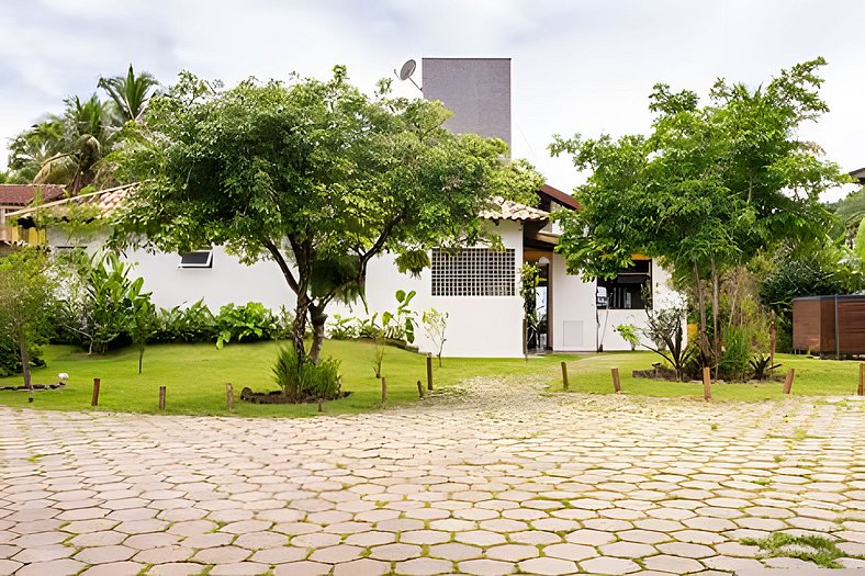 Casa Pé-na-Areia com piscina, 5 Suítes c/ar e Serviço