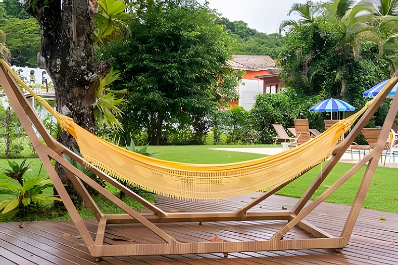 Casa Pé-na-Areia com piscina, 5 Suítes c/ar e Serviço